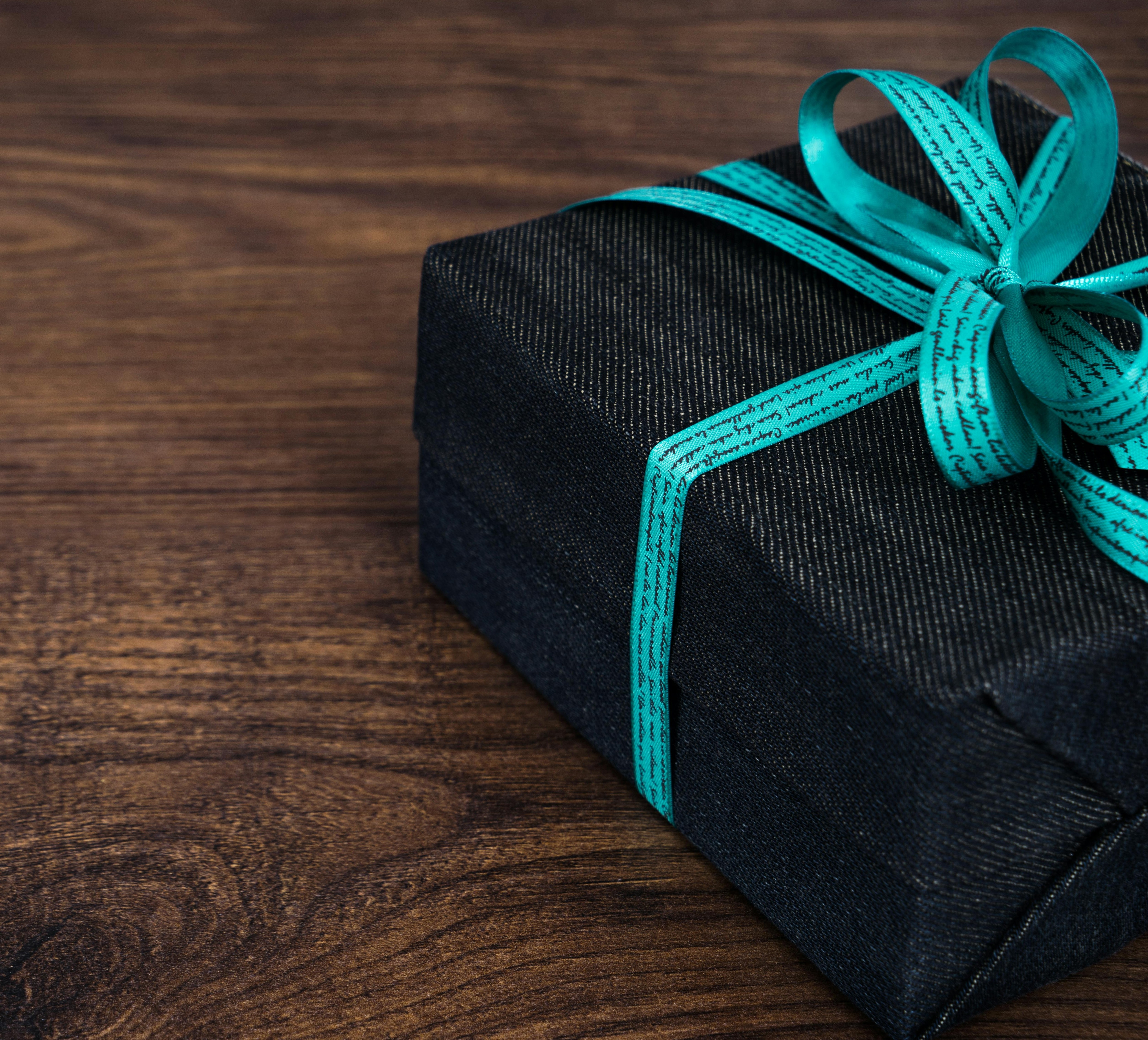 Modern, minimal gift boxes